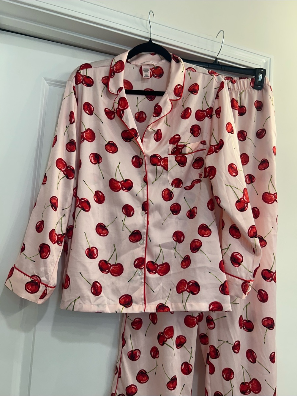Victoria's Secret Pink Cherry-Print Long-Sleeve Pajama Set - Picture 3 of 10